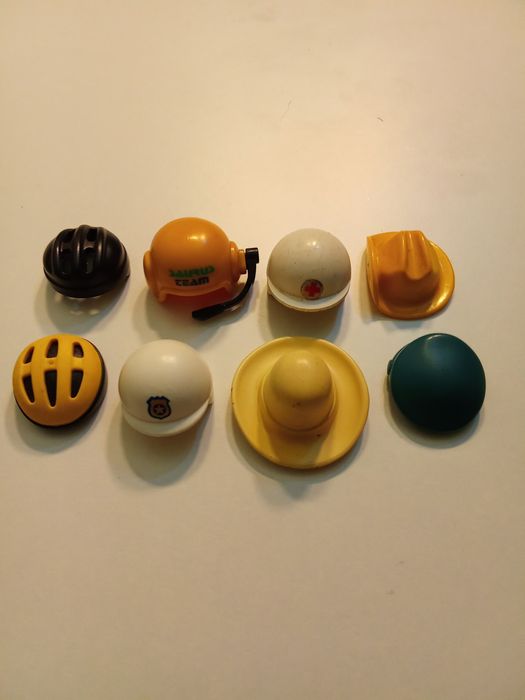 Playmobil chapéus/ capacetes