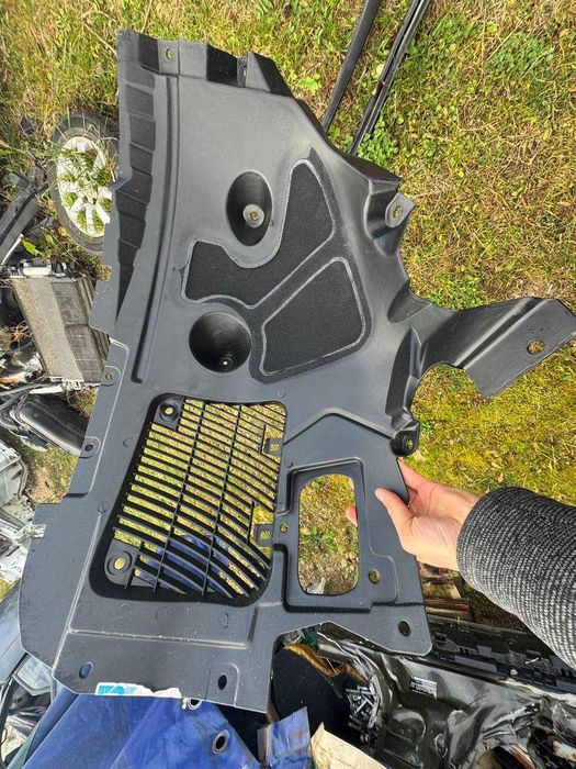 Передні частини підкрильників до BMW X5 G05 2019-2024 (ціна за шт.)