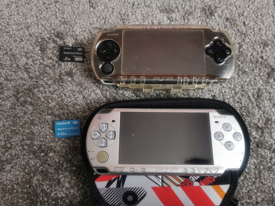 Konsola Sony PSP 2003 Silver, 3004 Black PL menu, odblokowane 2x zestaw