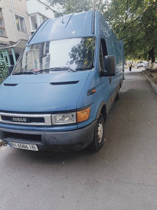 Перевезення з вантажниками і без