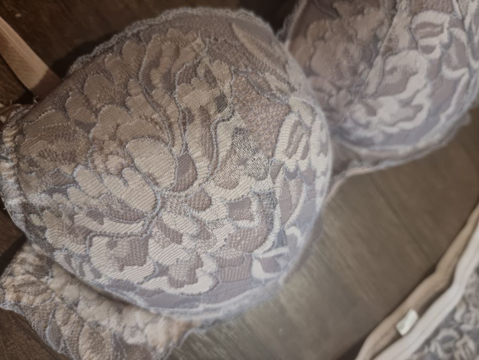 Alles bielizna  biustonosz figi brazyliany komplet nowy 65 e