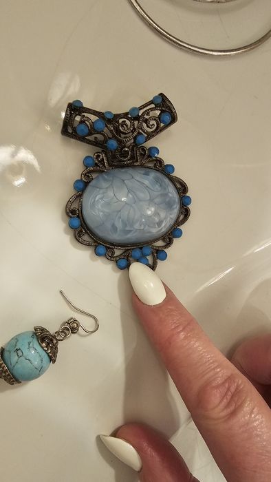 Vendo 1 par de brincos feitos à mão e pendente para gargantilha