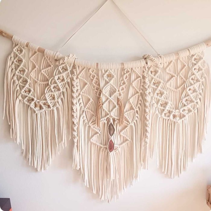 Macramé Tūtei Novo lindo em tons cru e bege