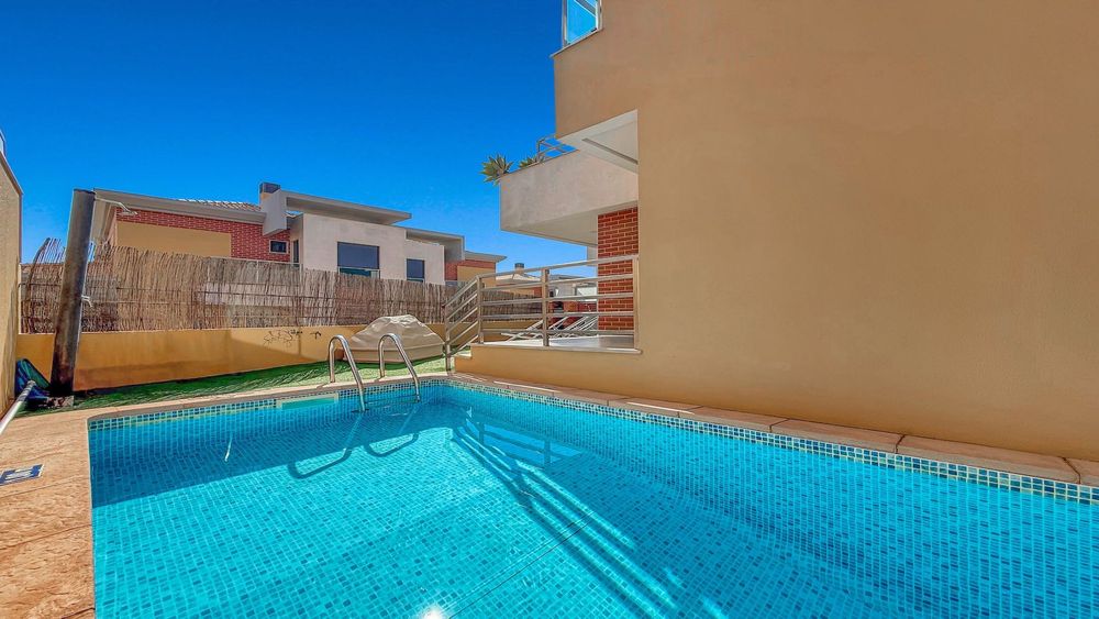 Moradia M4 c/ Piscina p/ Férias4. Albufeira-Algarve.