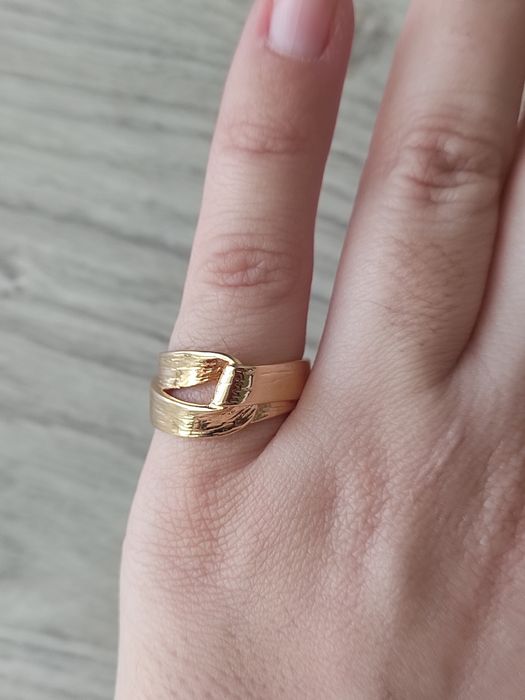 Anel laço dourado