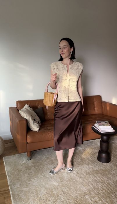 Плетена соломʼяна корзинка ручної роботи