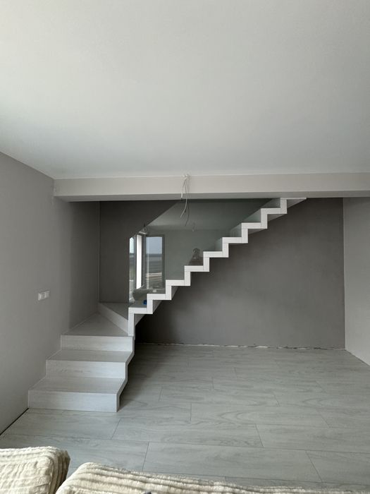 Schody na beton, stopnie, nakładki drewniane