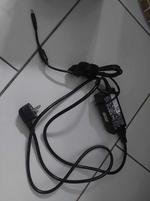 Komputer DELL mały zgrabny .