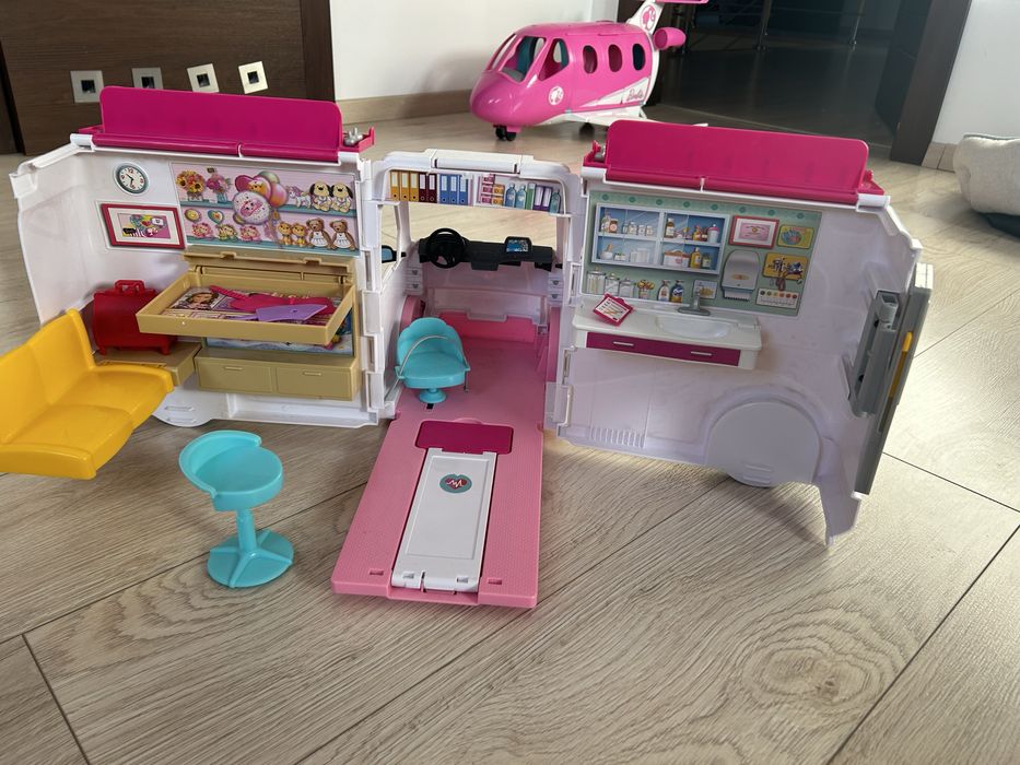 Karetka barbie idealny stan