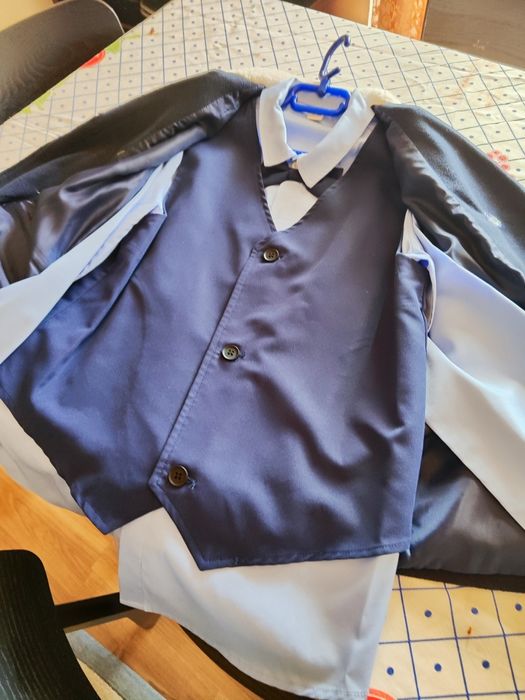 Vendo casaco e camisa com laço criança