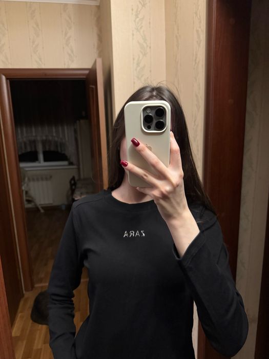 Жіноча кофтинка