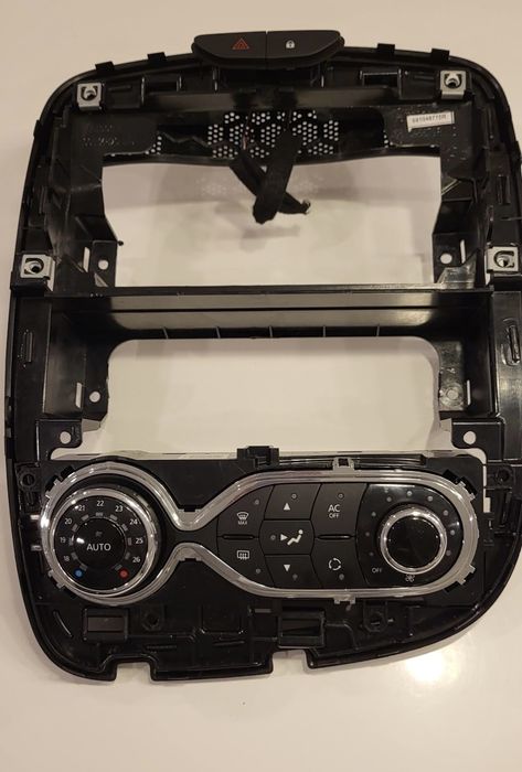 Panel klimatyzacji Renault Clio 4