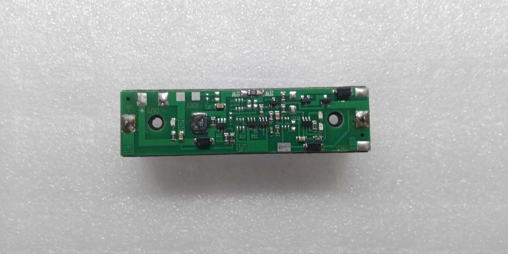 18650 Step Up 12V  9V UPS для роутера 1А