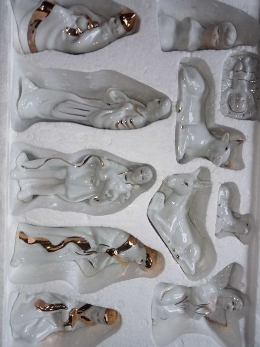 Figurki porcelanowe szopka boże narodzenie Porcelana złocona