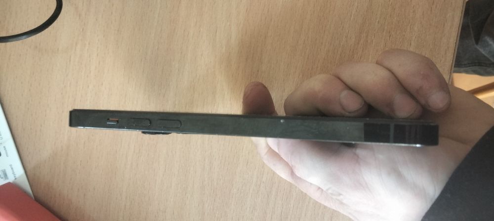 Продам Айфон 14 pro max 128 Neverlok