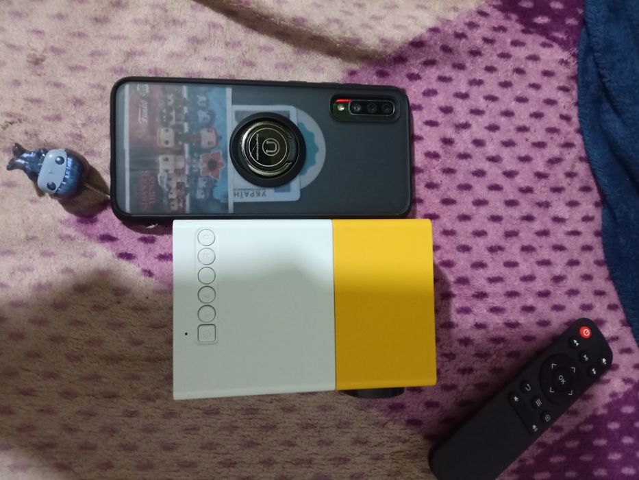 Міні проектор дешево