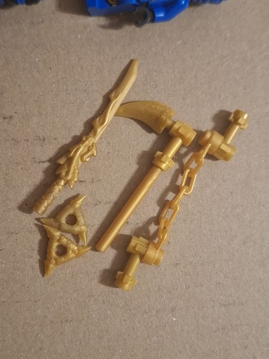 Lego ninjago złote bronie