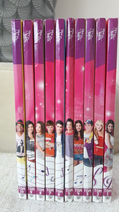 Violetta Vlovers- Disney