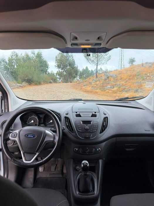 Ford Transit Courier 1.5 TDCi (2017)