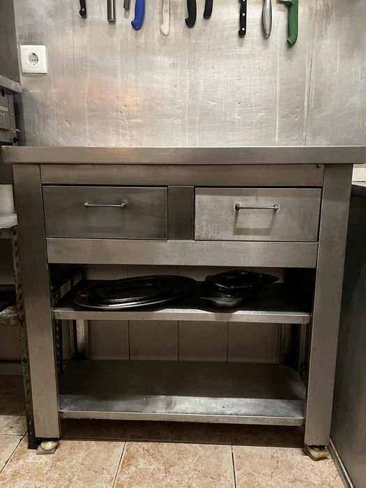 Vendo equipamento de restauração