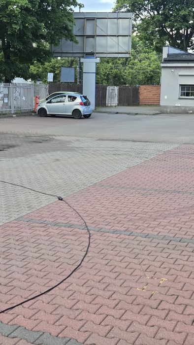 Mycie przeszkleń, paneli pv, elewacji, kostki, dachów, okien