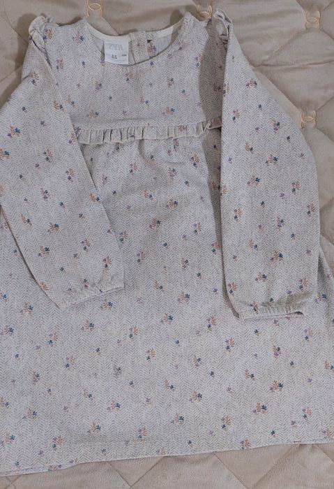 Zara Сукня розмір 104