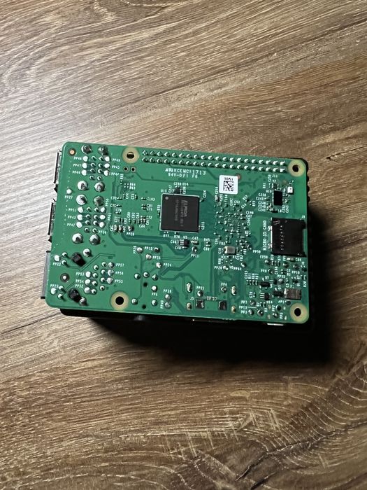 Raspberry Pi 3 model B з корпусом