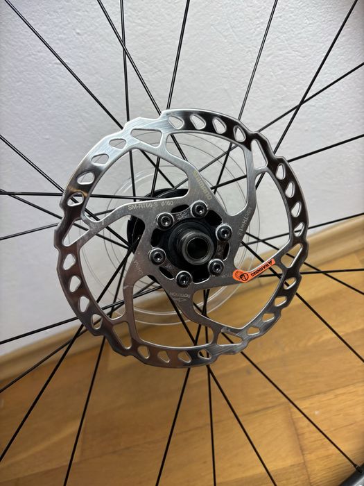 Koła Bontrager Paradigm SL 6-Bolt Disc Trek Tubeless Ready + Tarcze