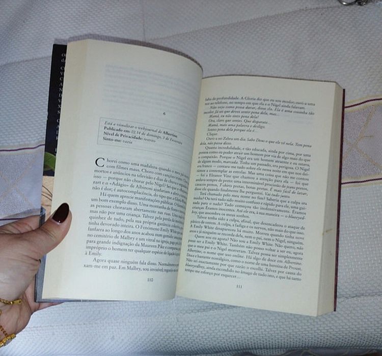 O Rapaz de Olhos Azuis
de Joanne Harris