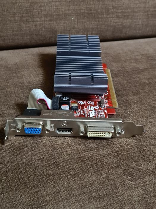 Karta graficzna Asus  HD4350 SILENT Sprawna