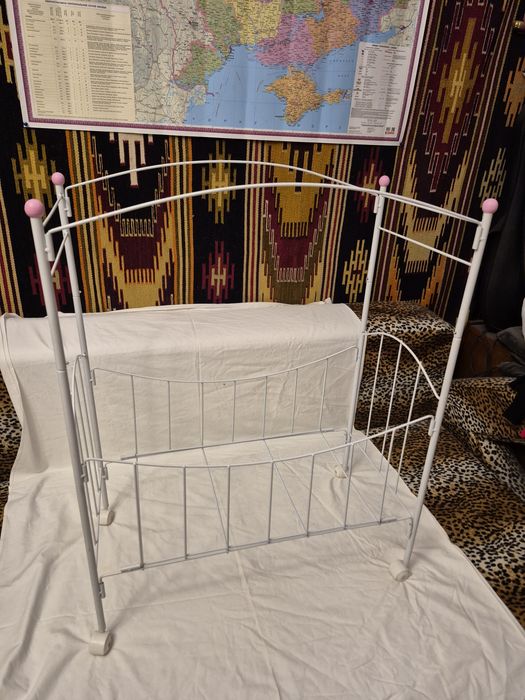 Кроватка для кукли.