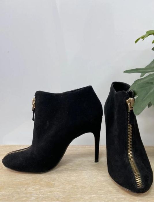 Ботильйони ZARA замшеві