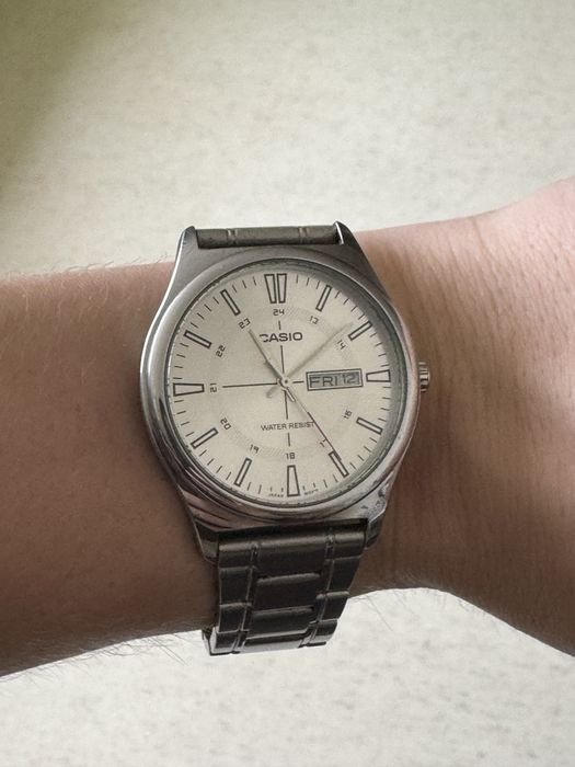 Годинник MTP-VD02D