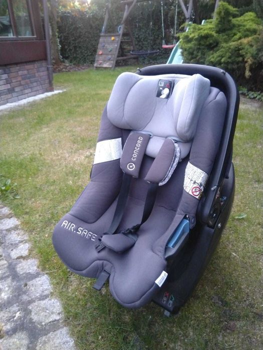 Fotelik samochodowy Concord Air Safe i-Size wraz z bazą