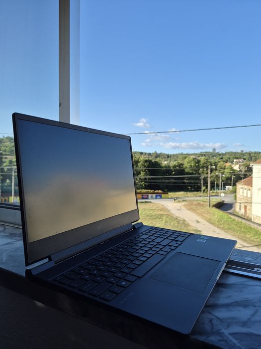 Hp Victus - Ryzen 5 7000 series - rtx 2050 - 16gb ram 512 ssd