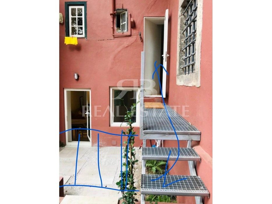 T1+1 com PÁTEO - Santa Catarina, Chiado, Lisboa