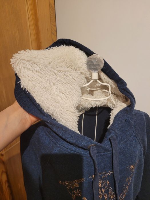 Długa, granatowa bluza z kapturem (H&M, S). Navy blue sweatshirt.