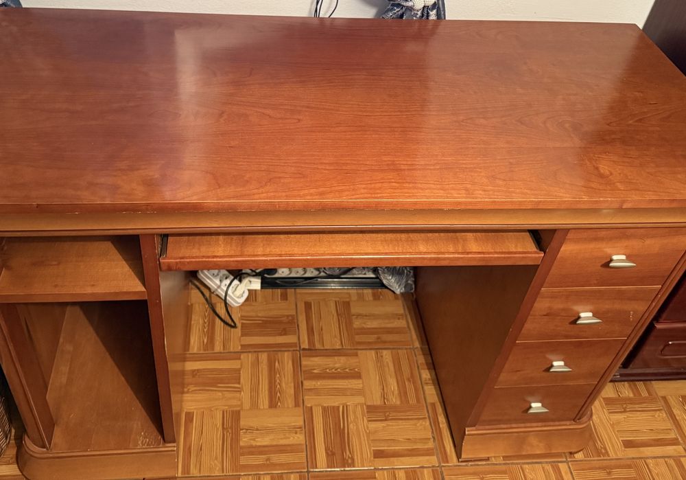 Secretaria em cerejeira