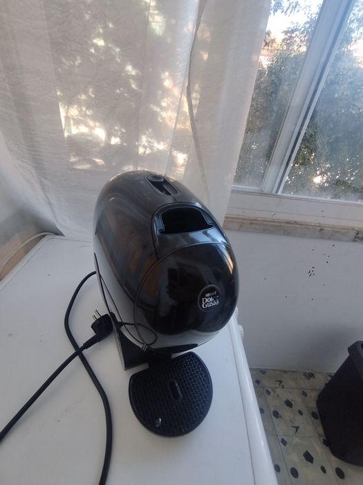 Máquina de Café Dolce Gusto Neo Preta – Como Nova