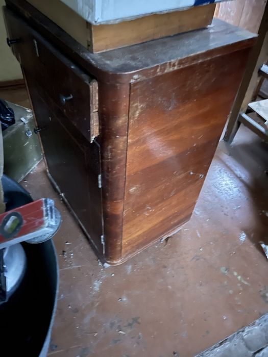 стелажи мебель разная