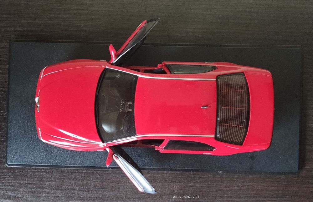 Alfa Romeo 166 3.0 V6 1:18 Mitica