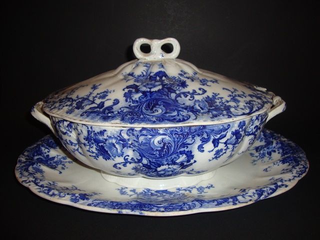 Terrina em porcelana Companhia das Índias