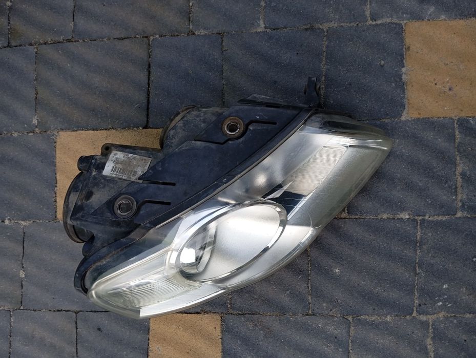 Фара пасат б 6 звичайні права і ліва