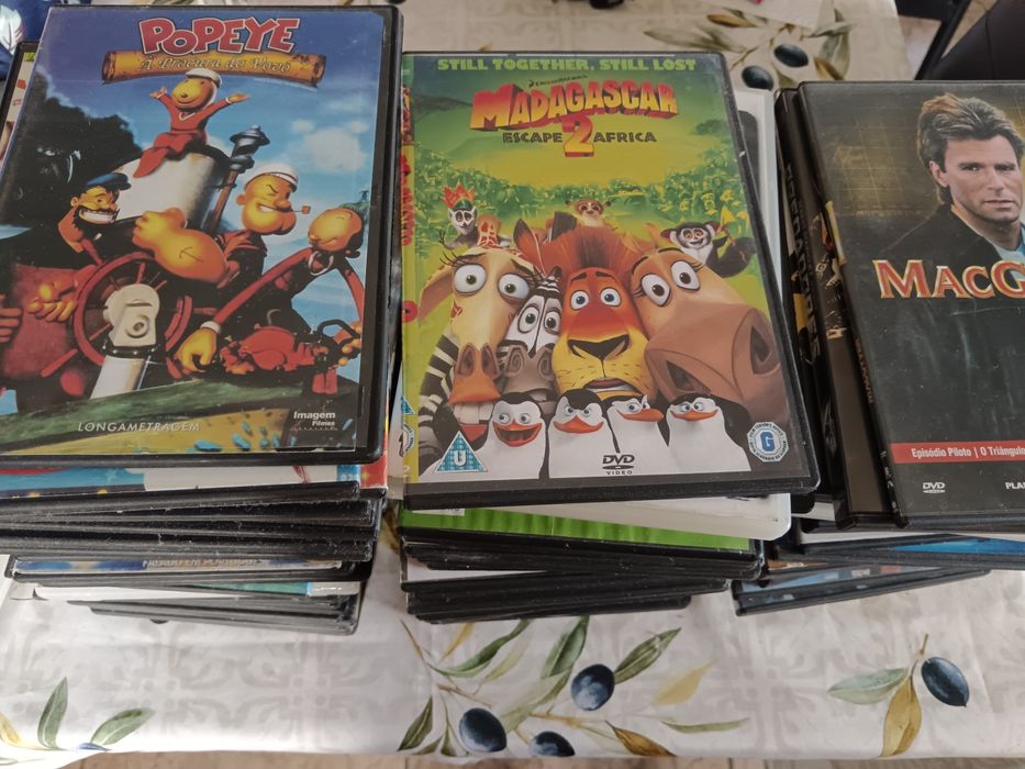 Dvd's variados e aparelho
