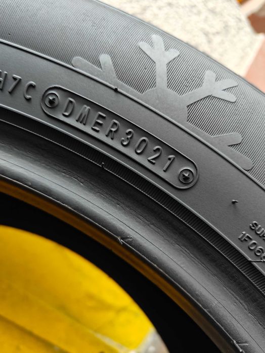 Шини r18 235/55 104Т всесезонні Falken з американського авто, добрий стан
