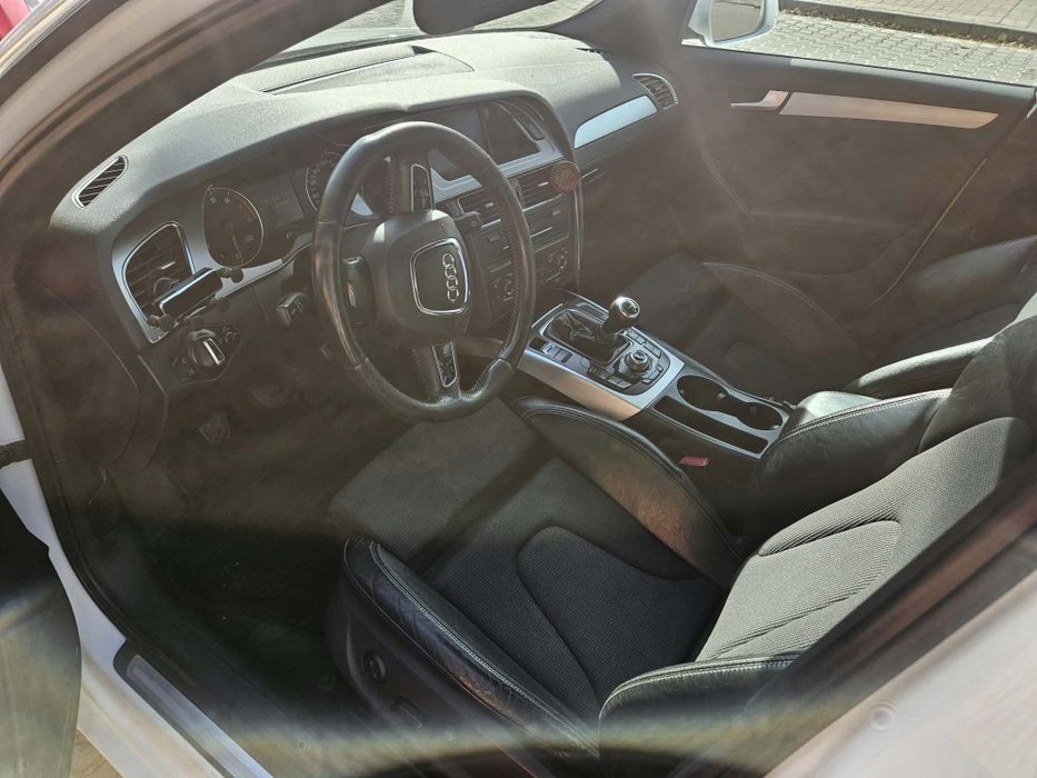 Audi a4b8 2.0tfsi sline 2009 rok