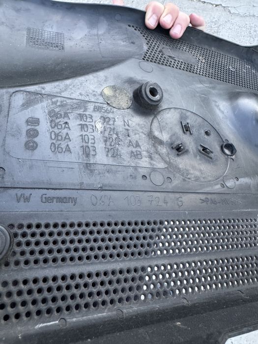 Декоративна плита кришка двигуна шкода октавія рс 1.8т vrs втс