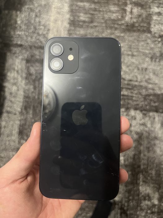Iphone 12 б/у.
