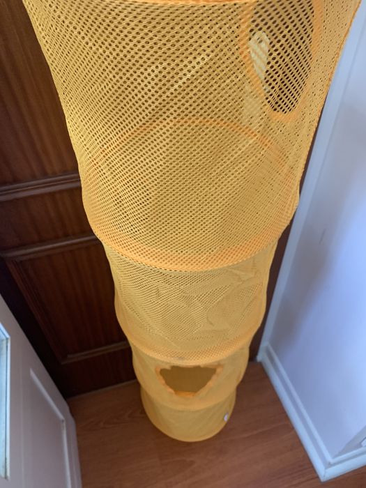 Rede suspensa de organização criança