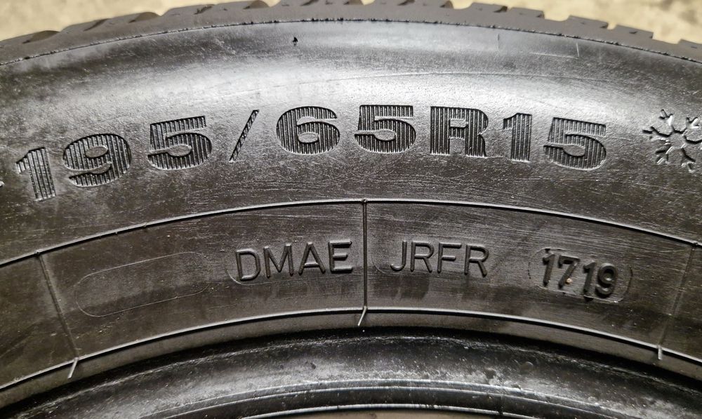 Opony zimowe DUNLOP WINTER RESPONSE 2 195/65/15 Tanio Okazja !